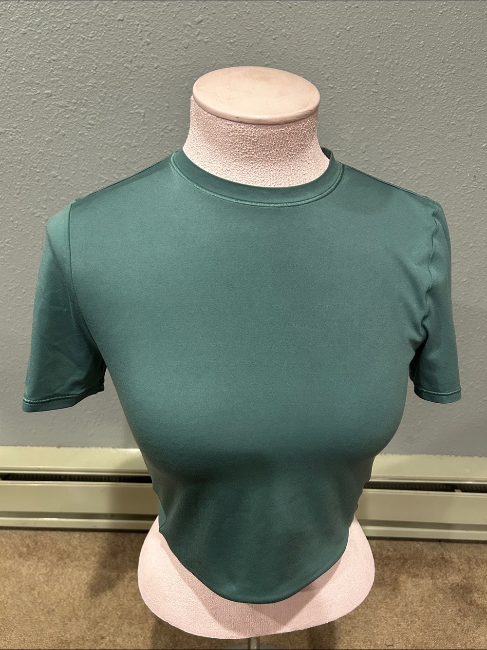 lululemon Wundermost Green Crewneck Crop Top